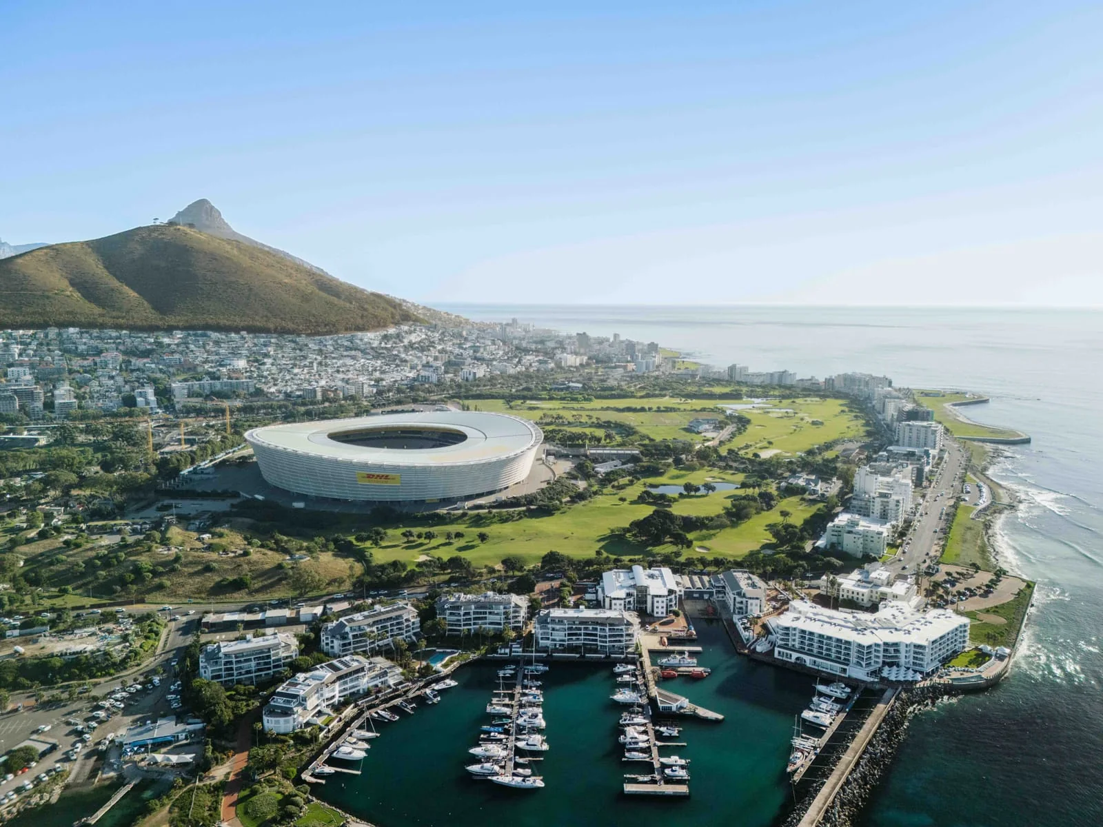 The marina, the stadium and the course, below Signal Hill and Lion's Head